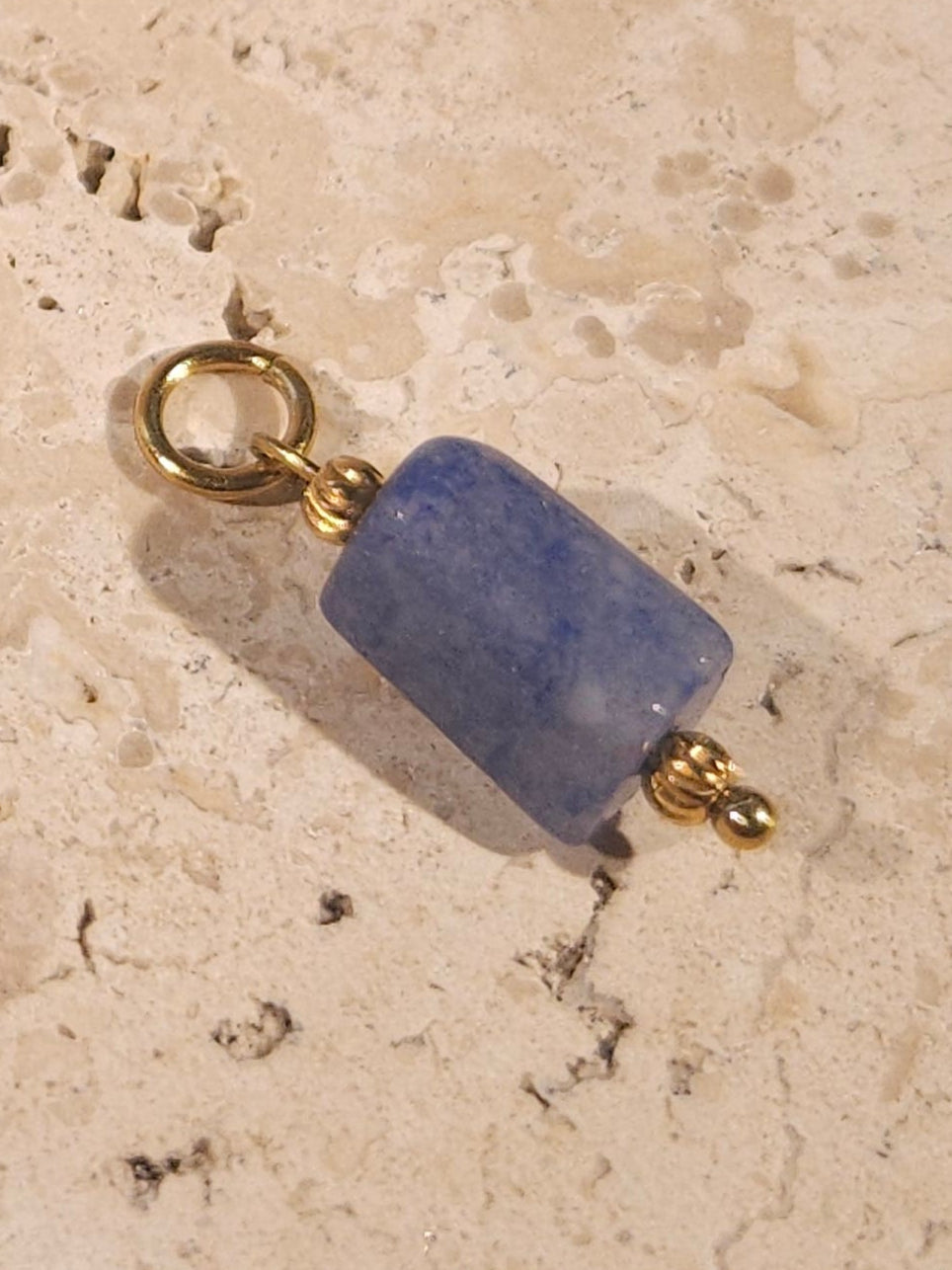 Pendentif ALBIO marine offert