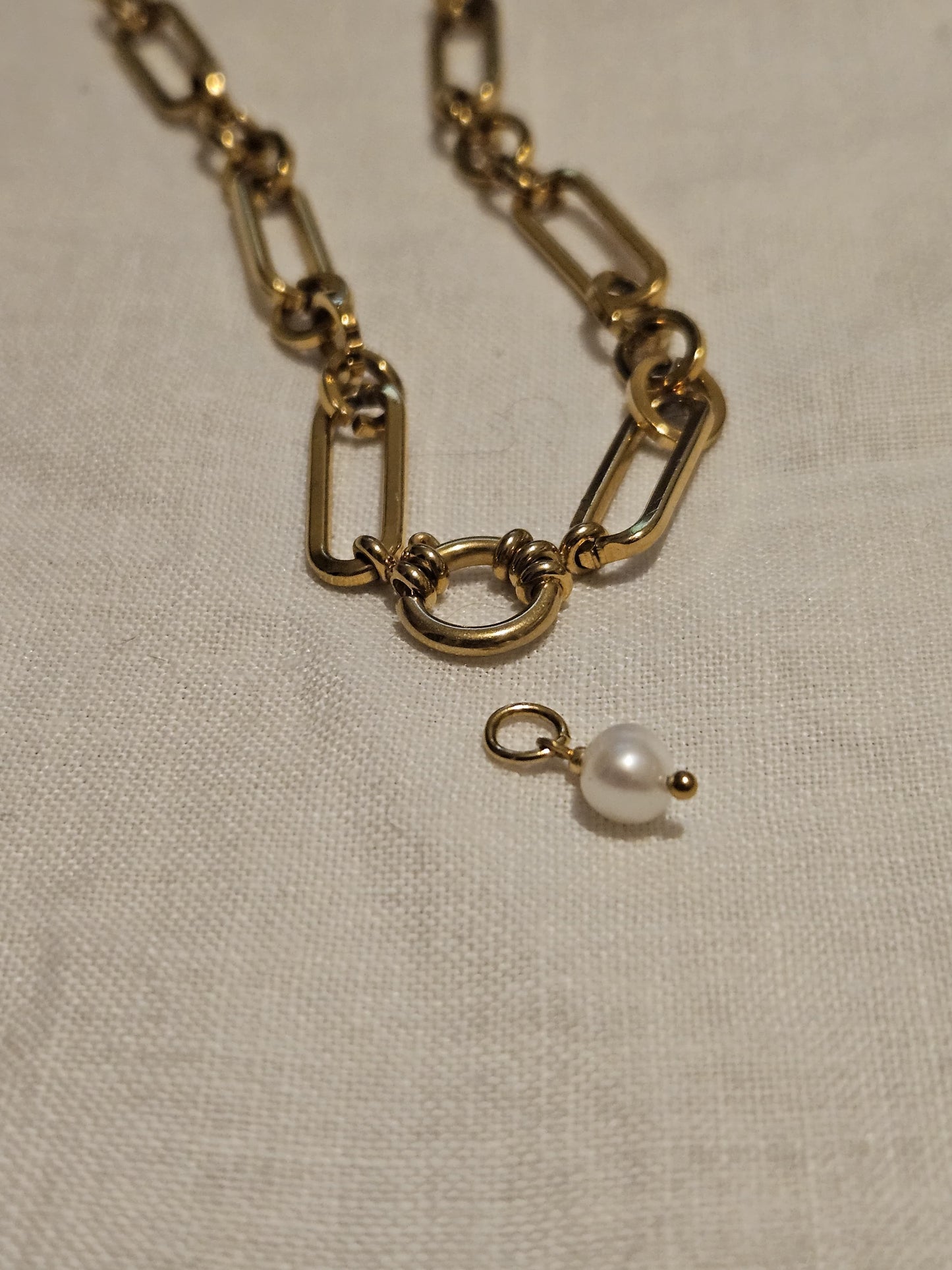 Pendentif AQUO offert